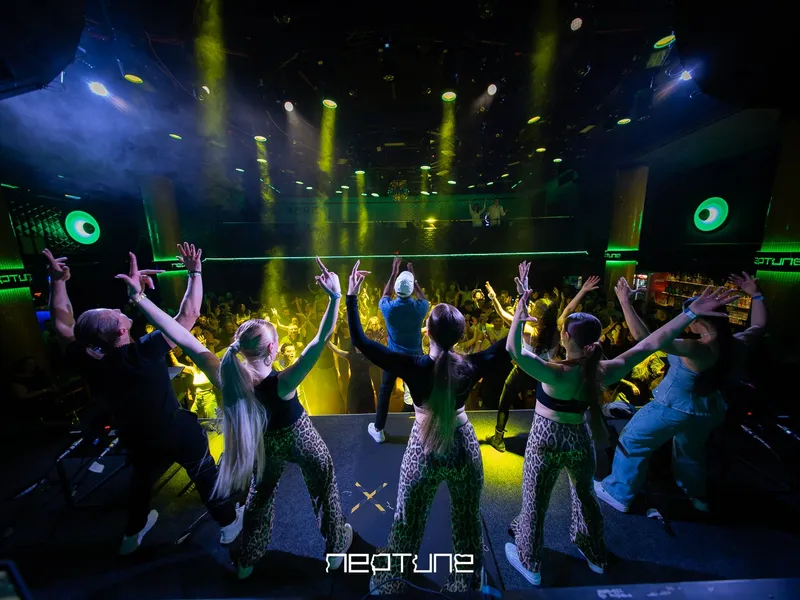 Neptune Club — Latino night, panoráma